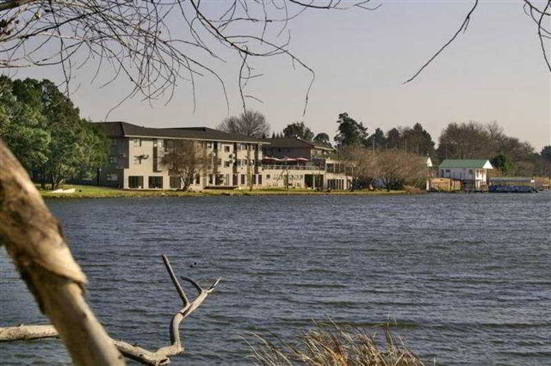 The Lakes Hotel & Conference Centre Бенони Екстериор снимка