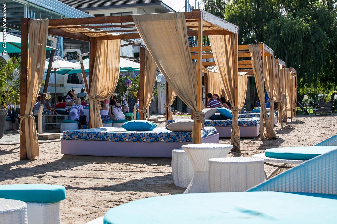 The Lakes Hotel & Conference Centre Бенони Екстериор снимка